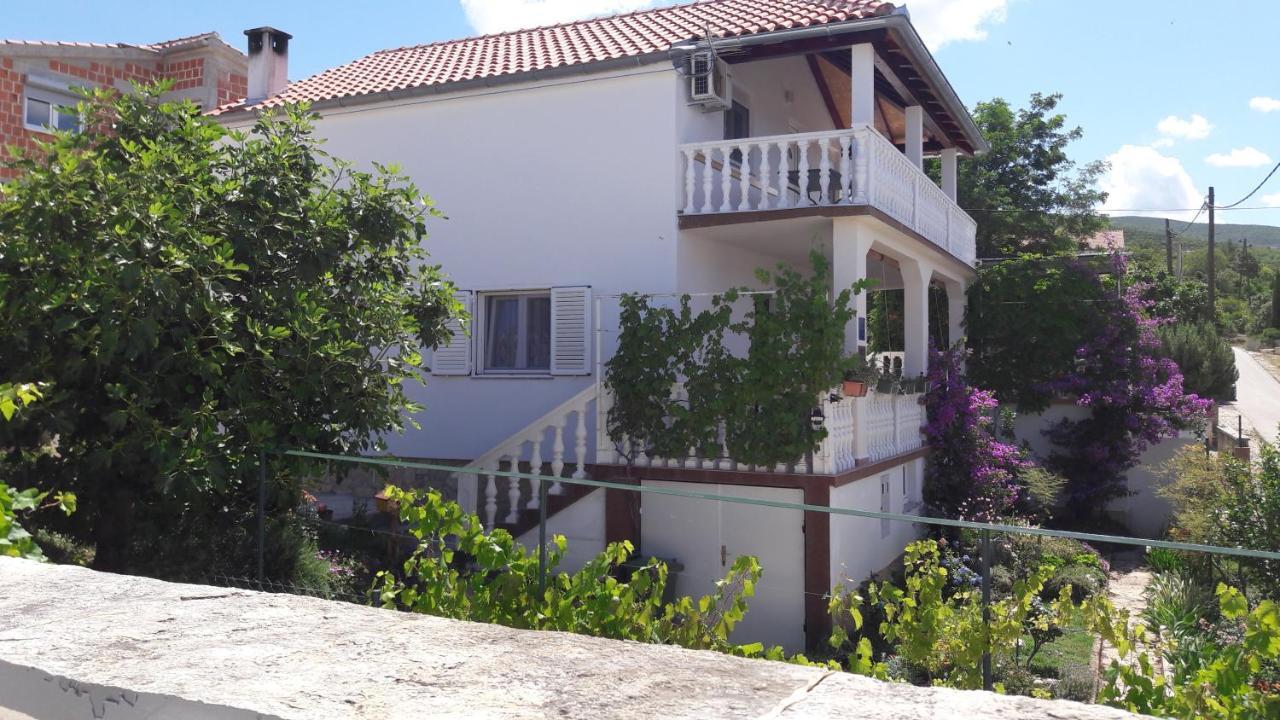 Apartment Ana Gornji Karin Exterior photo